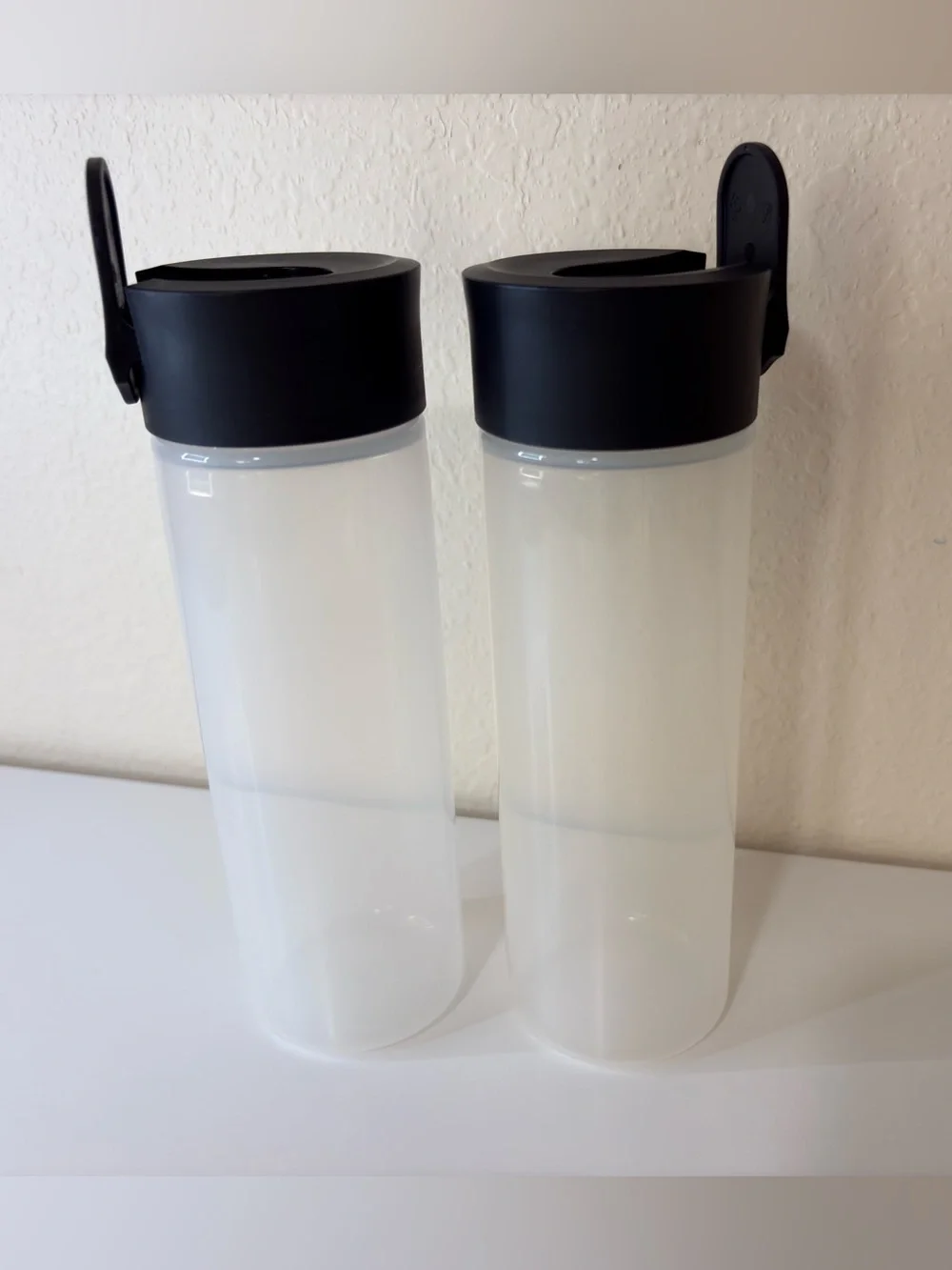 Set of 2 Tupperware Squeeze It Bottles